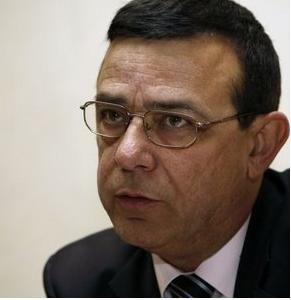 http://www.via-news.es/images/stories/libros/reinaldo.jpg
