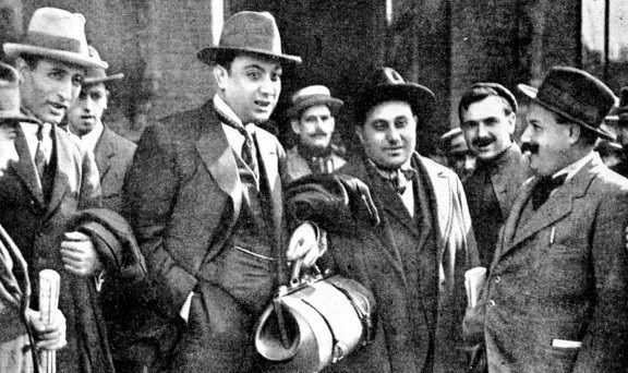 apostoles-y-asesinos-de-antonio-soler-2